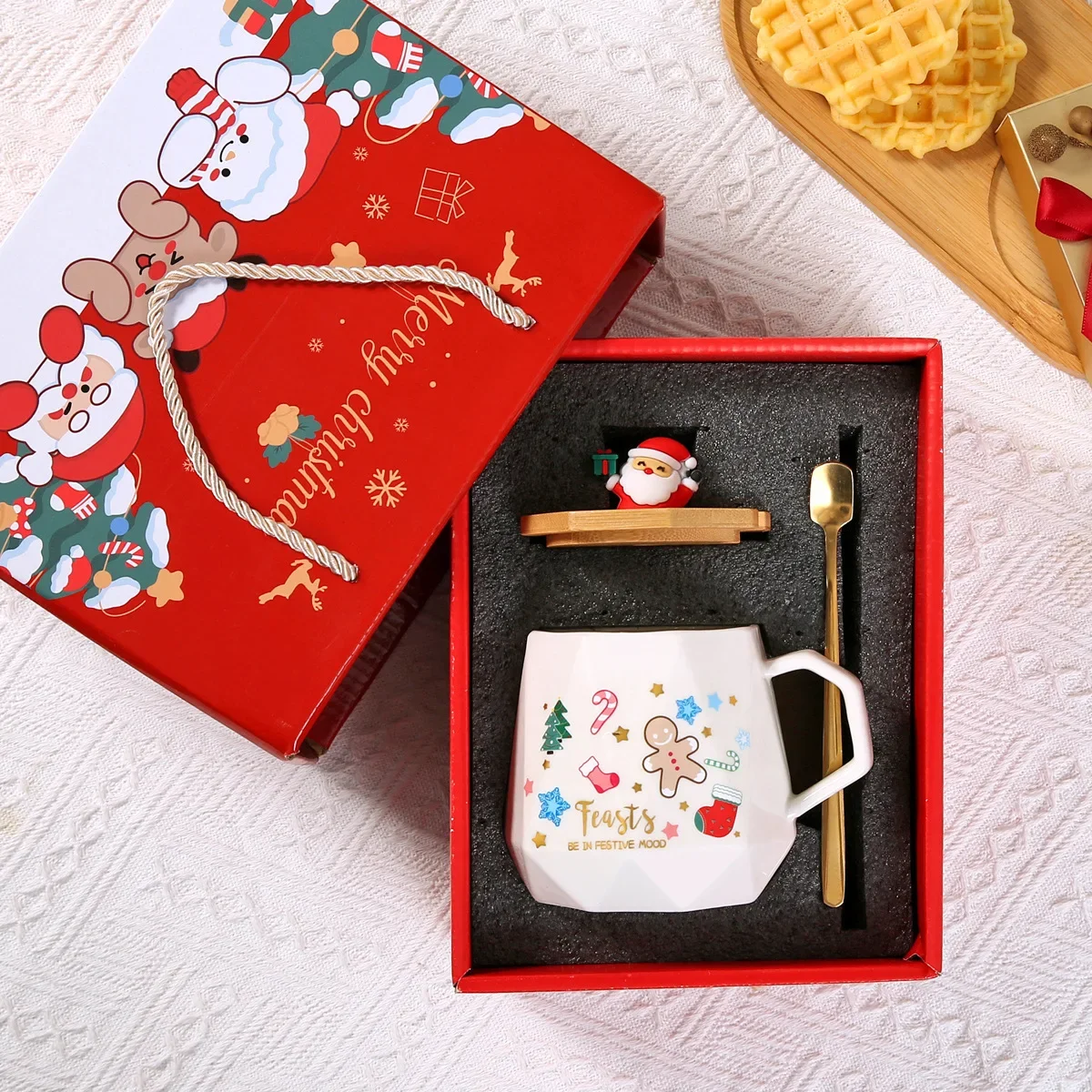 Christmas Gift Set:Ceramic Mug with Lid Spoon Set Mug Gift Box Featuring Santa Claus for Office or Home Use CoffeeCups