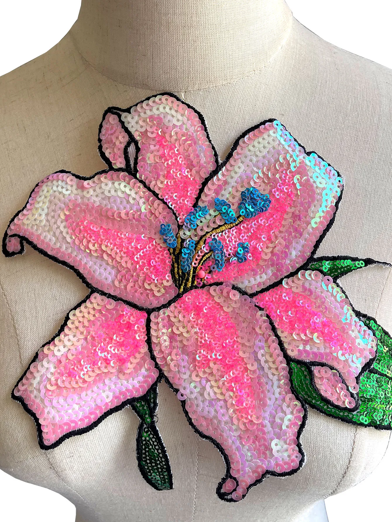 1 Piece Pink Sequins Lily Flower Patch Fashion Shining Iron On Patch for Clothes DIY Applique