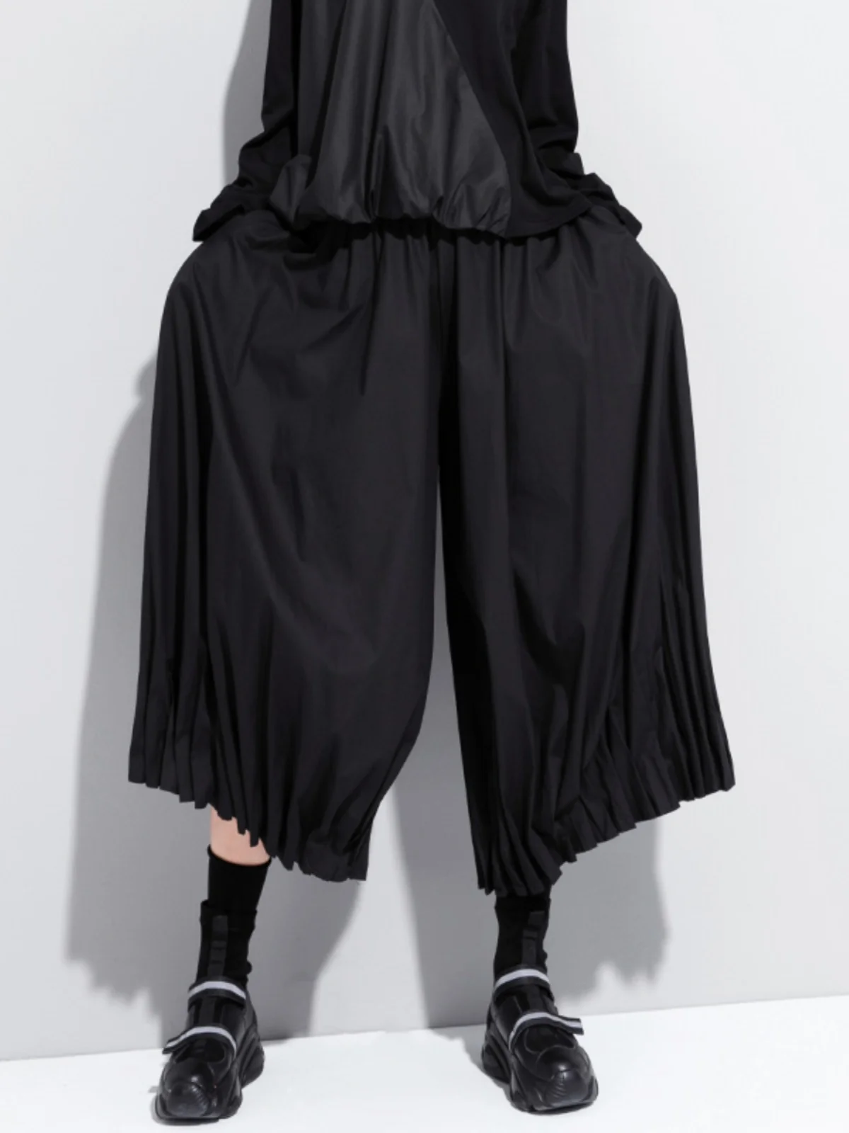 Loose Wide Leg Pants Pure Color Accordion Pleat Women's Nine Point Casual Trousers Street Style Punk Distressed Natural Waist