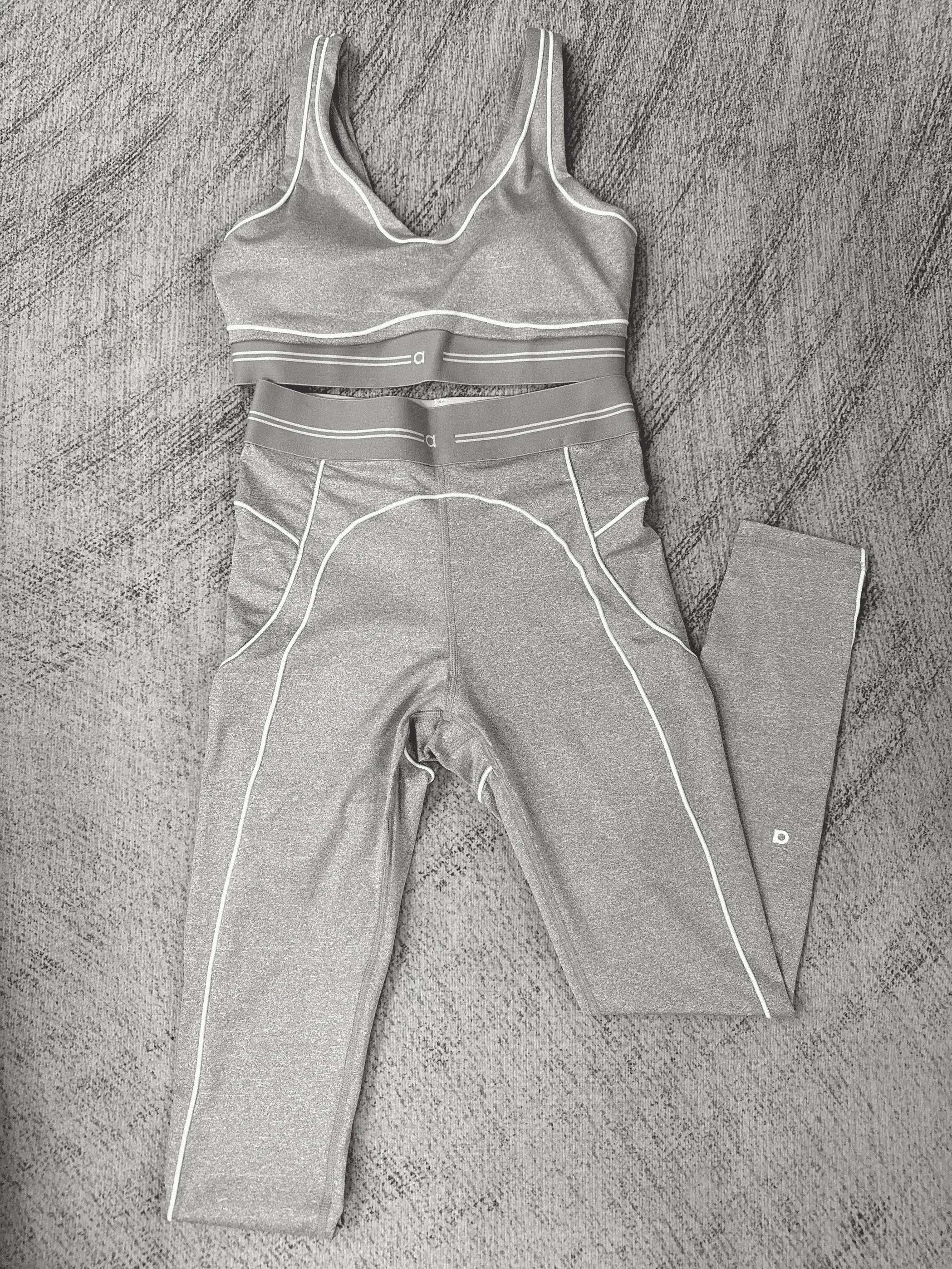 2026 Summer New Women's Thin Quick Drying Fabric High Waist and Hip Lifting Pants Set