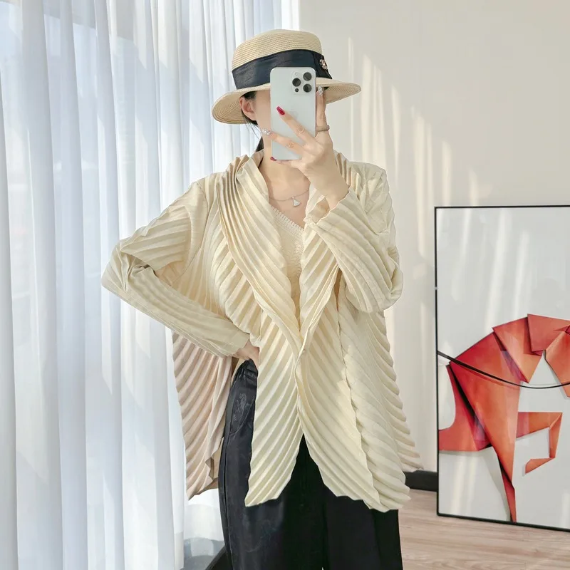 

Miyake 2025fall Winter Women's Jackets New Fashion Versatile Handmade Pleated Commuter Cardigan Jacket Simple Casual Korean Wear