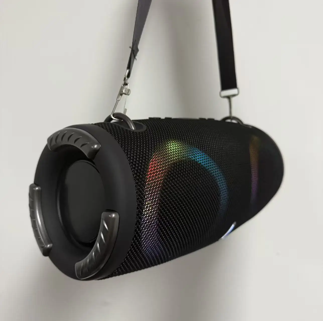 New XTRMM4 RGB Color Light Battle Drum Bluetooth Speaker Fabric Outdoor Ultra Long Endurance Bluetooth Speaker TWS FM Boom Box