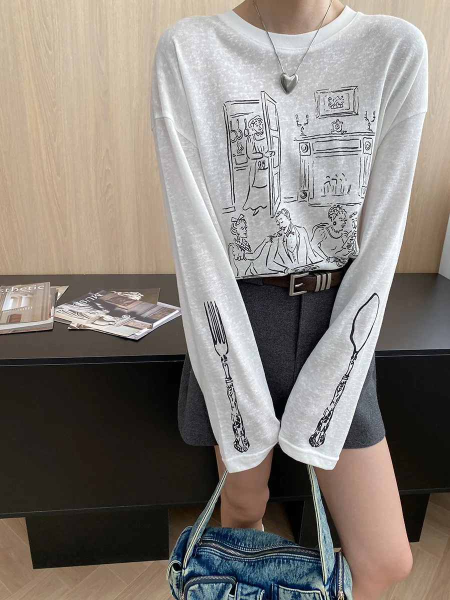 

Fun cartoon graffiti letter printed round neck loose long sleeved T-shirt