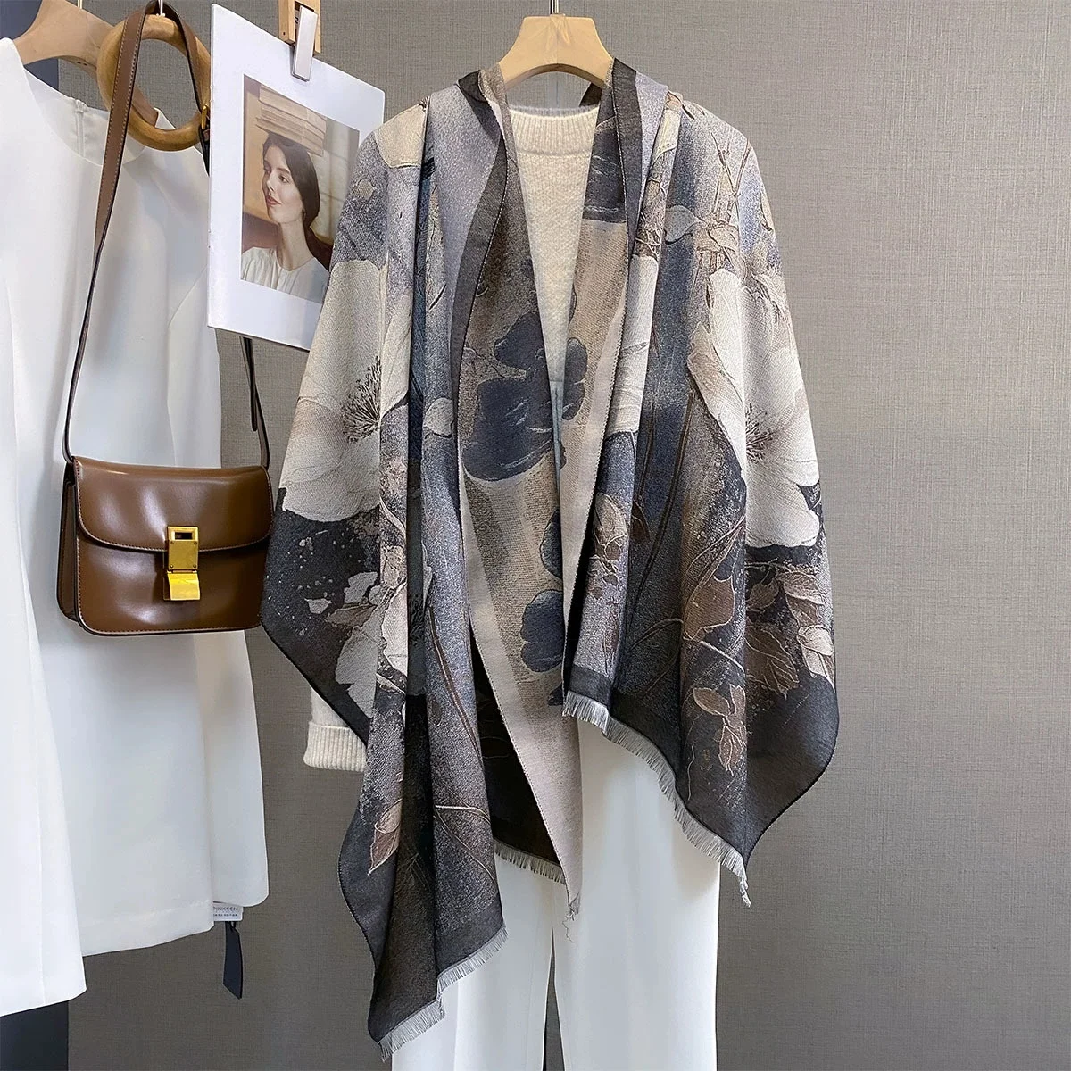 

Новинка 2025 года, брендовый женский шарф с двусторонним принтом, имитация кашемира, мягкая теплая шаль из пашмины, зимнее холодостойкое ветрозащитное одеяло, шарф