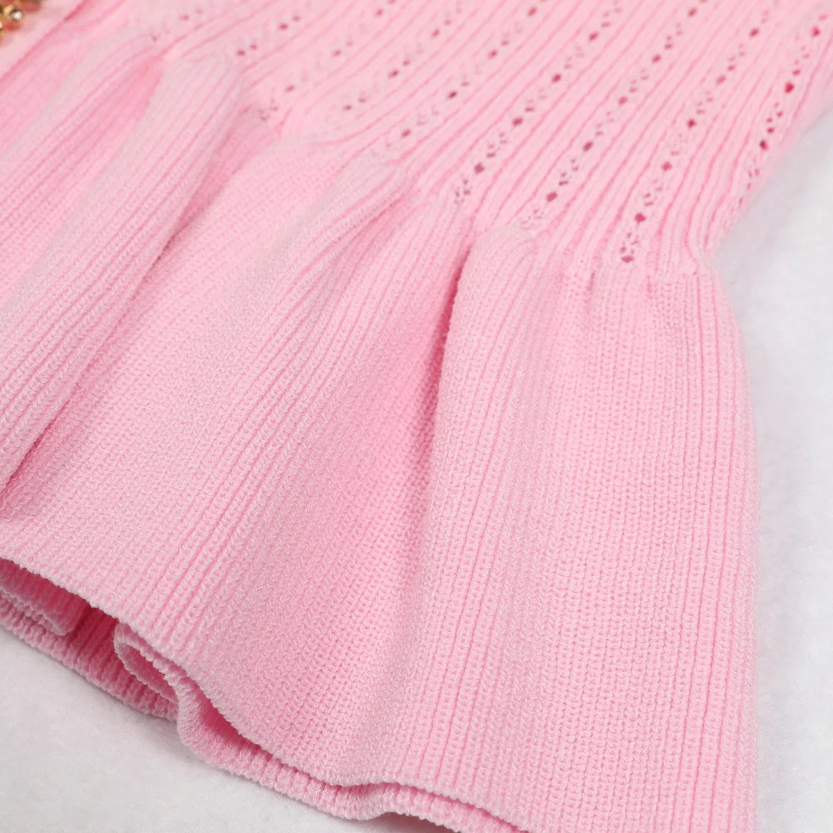 夏の新しい女性のファッショナブルな気質通勤クラシック高品質痩身 V ネック半袖 Tシャツニットトップ