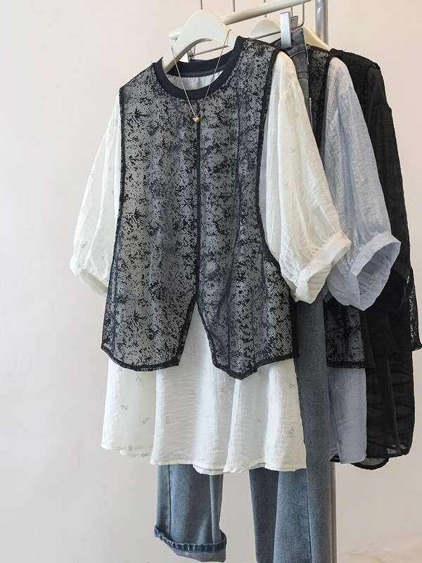 plus Size Lace Insert T-irt Women Summer Loose Belly Covering Slimming Design Sense Fake Two-Piece Top Comfortable Fit roun...