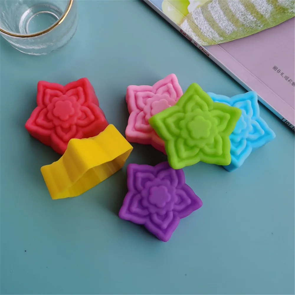 1Pc 5CM Color Rose Flower Mold for Cupcake Moon Cake Muffin Pudding Nonstick Heat Resistant Creative Silicone Baking Moulds