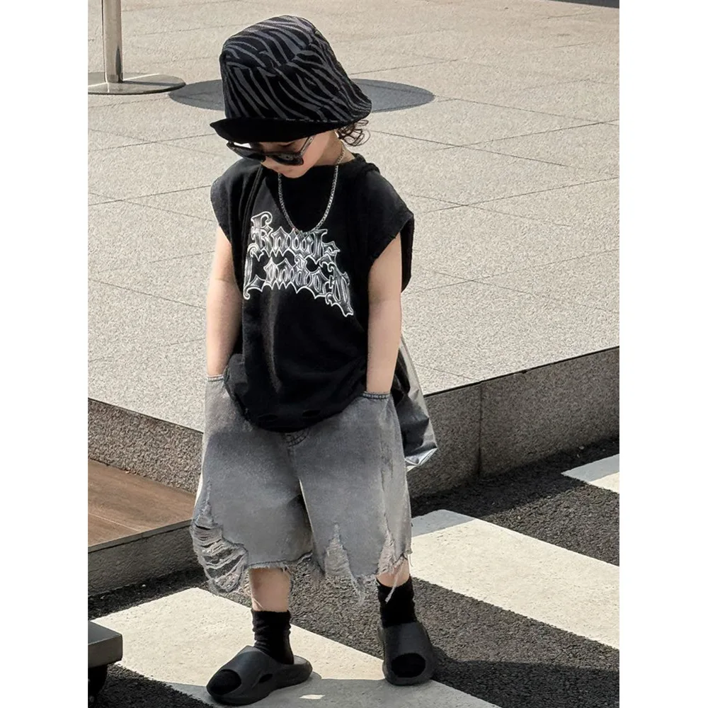 

Boys' Sets Vest Shirt Jeans Two-piece Summer Suits Cool 2024 Korea Children's Perforated Fashion Black Tops Denim Shorts Suits