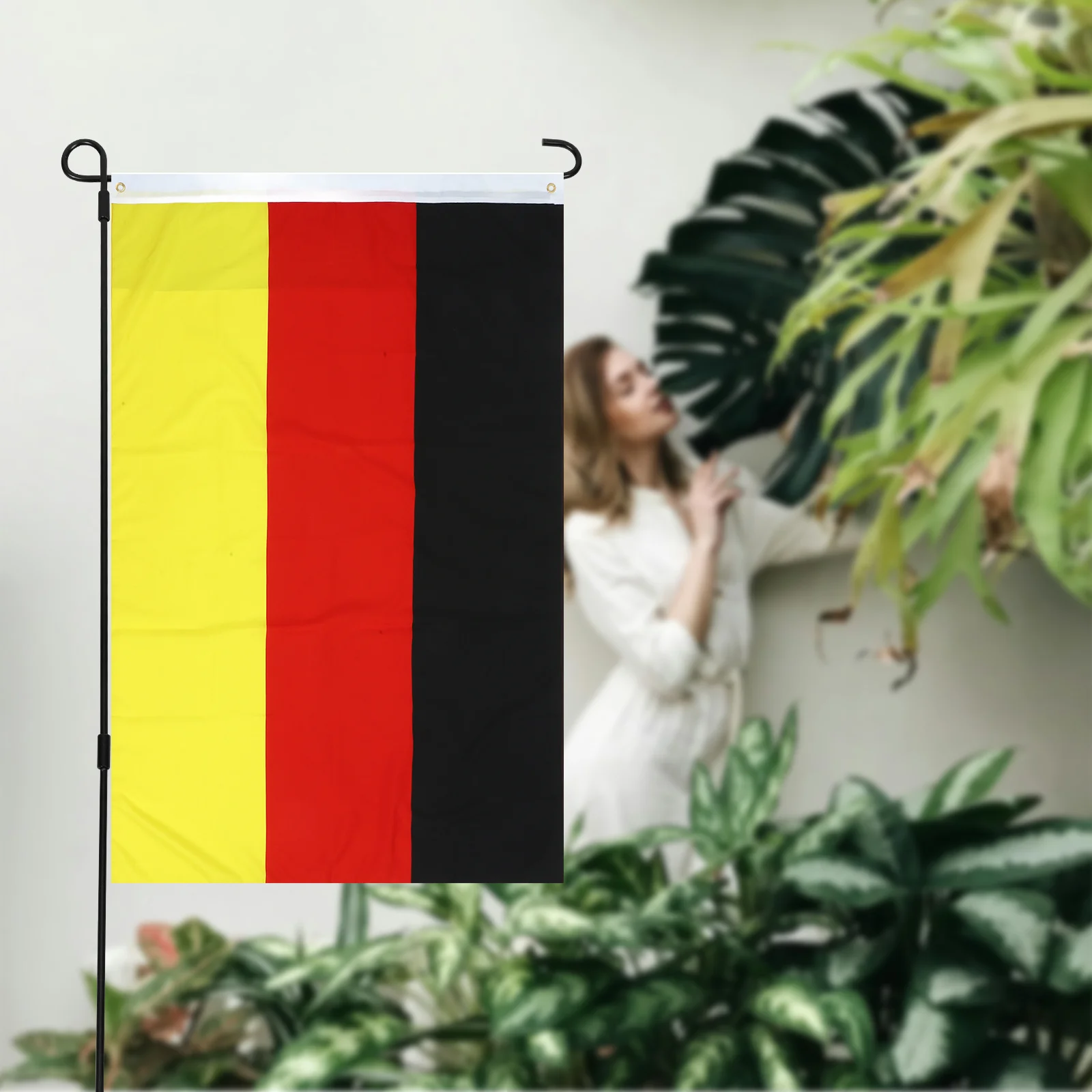 أعلام ألمانيا المحمولة المصنوعة من البوليستر المتين مجموعة واحدة من أعلام ديكور الحديقة الرياضية والنوادي والأحداث المحمولة المقاومة للاهتراء