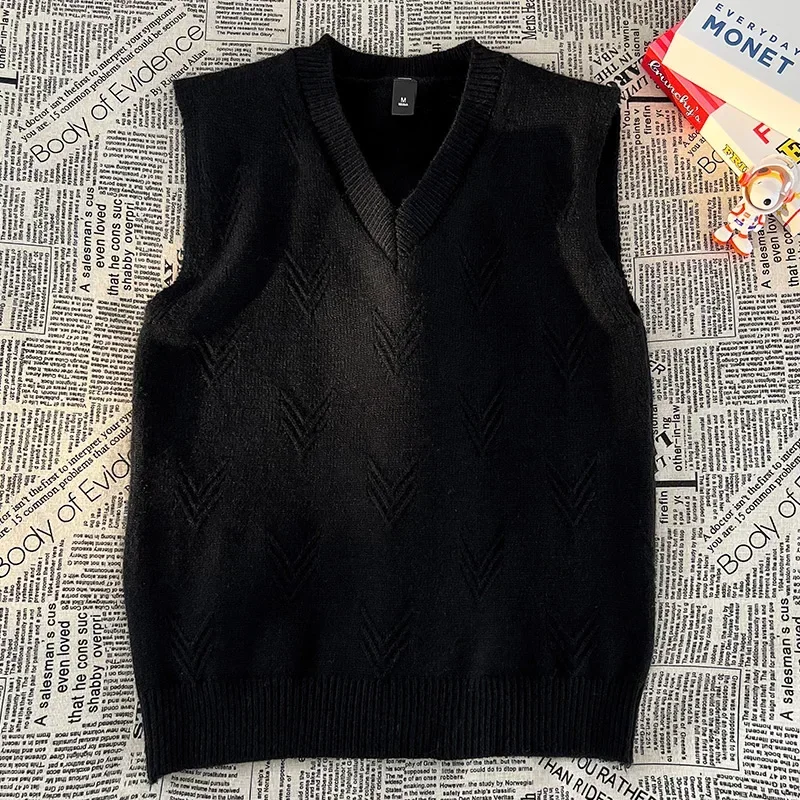 Autumn and Winter Comfortable Slim Fit Breathable Warm Vest for Men's Fashion Trend V-neck Retro Casual Knitted Sweater Vest view 2