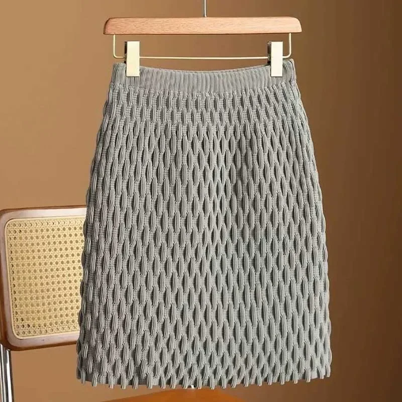 

Autumn and Winter New Loose and Slimming Casual Versatile Knitted Base Elegant Skirt Covering Buttocks A-line Skirt for Women