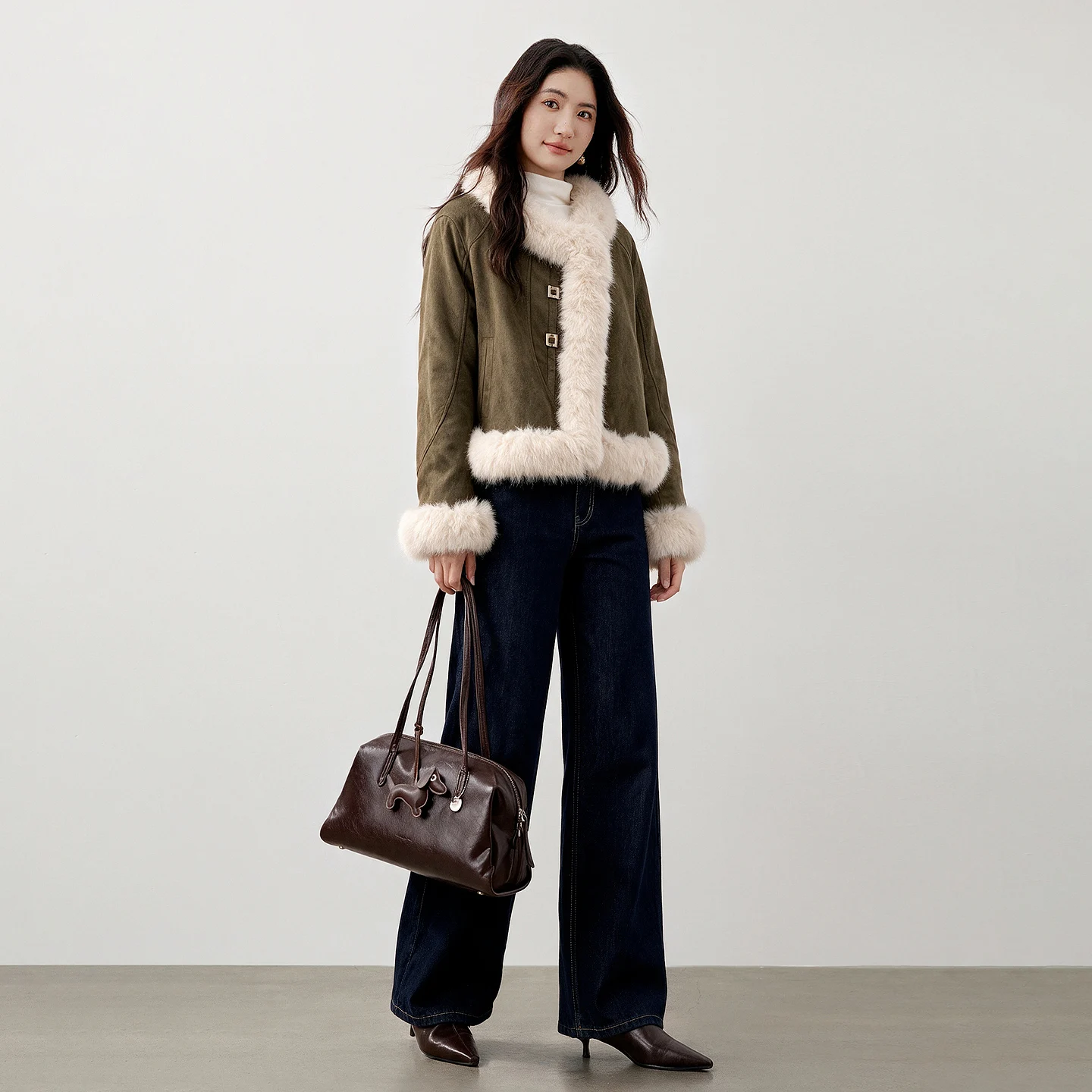 SENTUBILA Faux Suede Fuzzy Jacket for Women Winter Retro Fleece Short Coat 2026 Commute Thick Warm Loose Outerwear W64WB9456