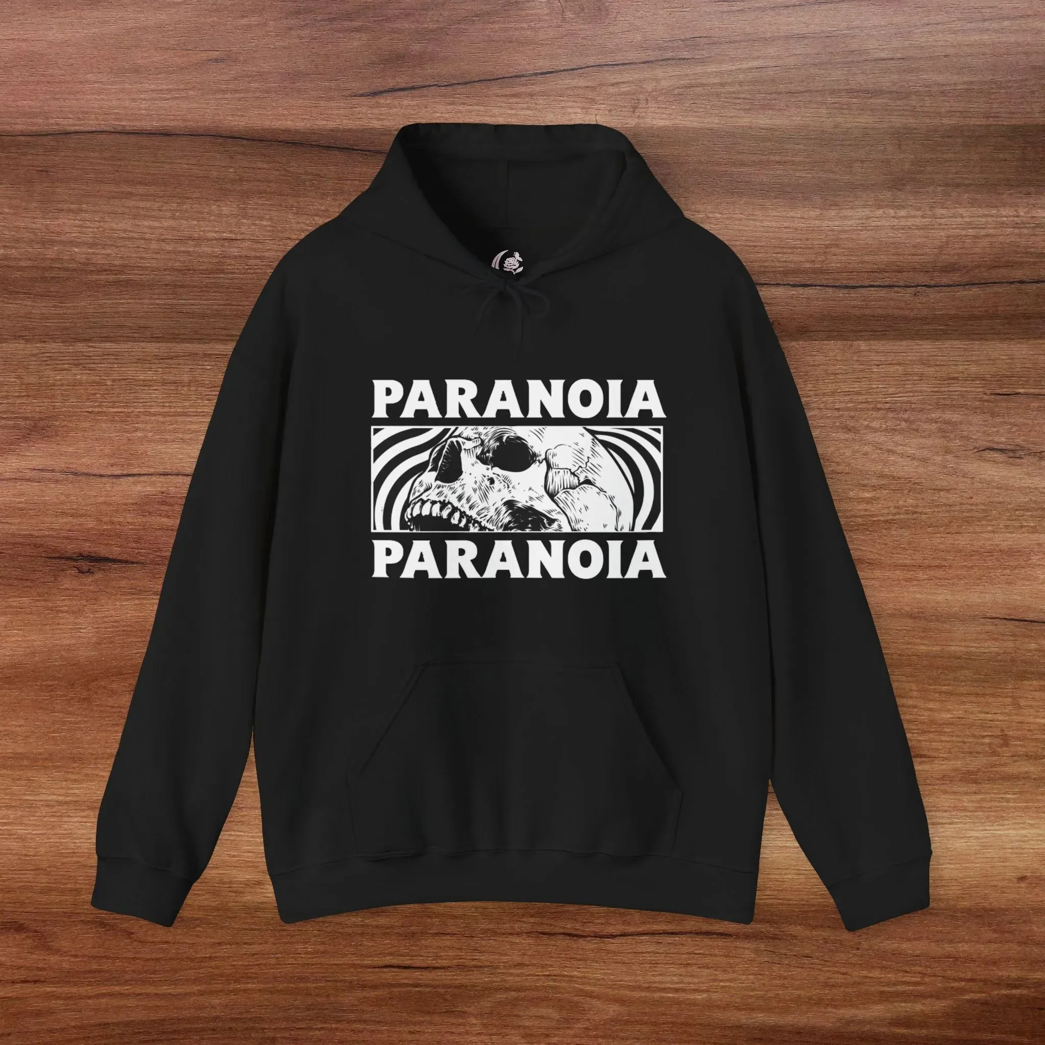 

Хлопковая толстовка с капюшоном «PARANOIA» и принтом черепа. Стильная и популярная толстовка, чтобы показать ваш альтернативный стиль.