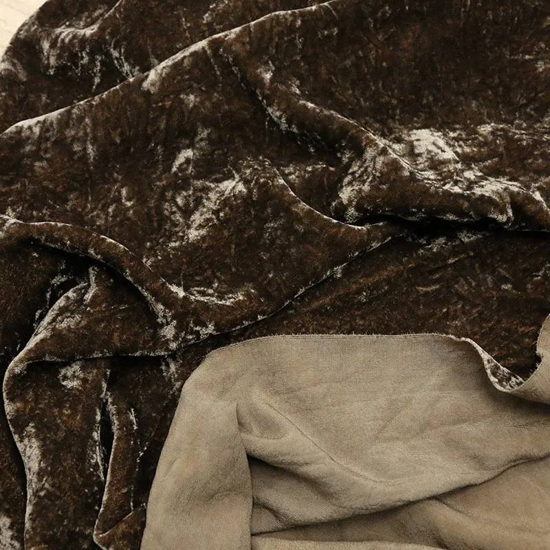 

New Chinese-style clothing fabric made of silk velvet plant and wood dyeing niche