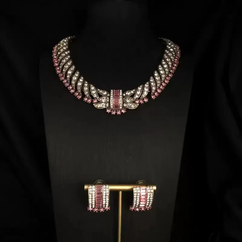 

Luxury Zircon Inlaid with Pink Blue Gemstones Necklace Earrings Two-Piece Set High-Quality Woman Jewelry Fashion Accessories New