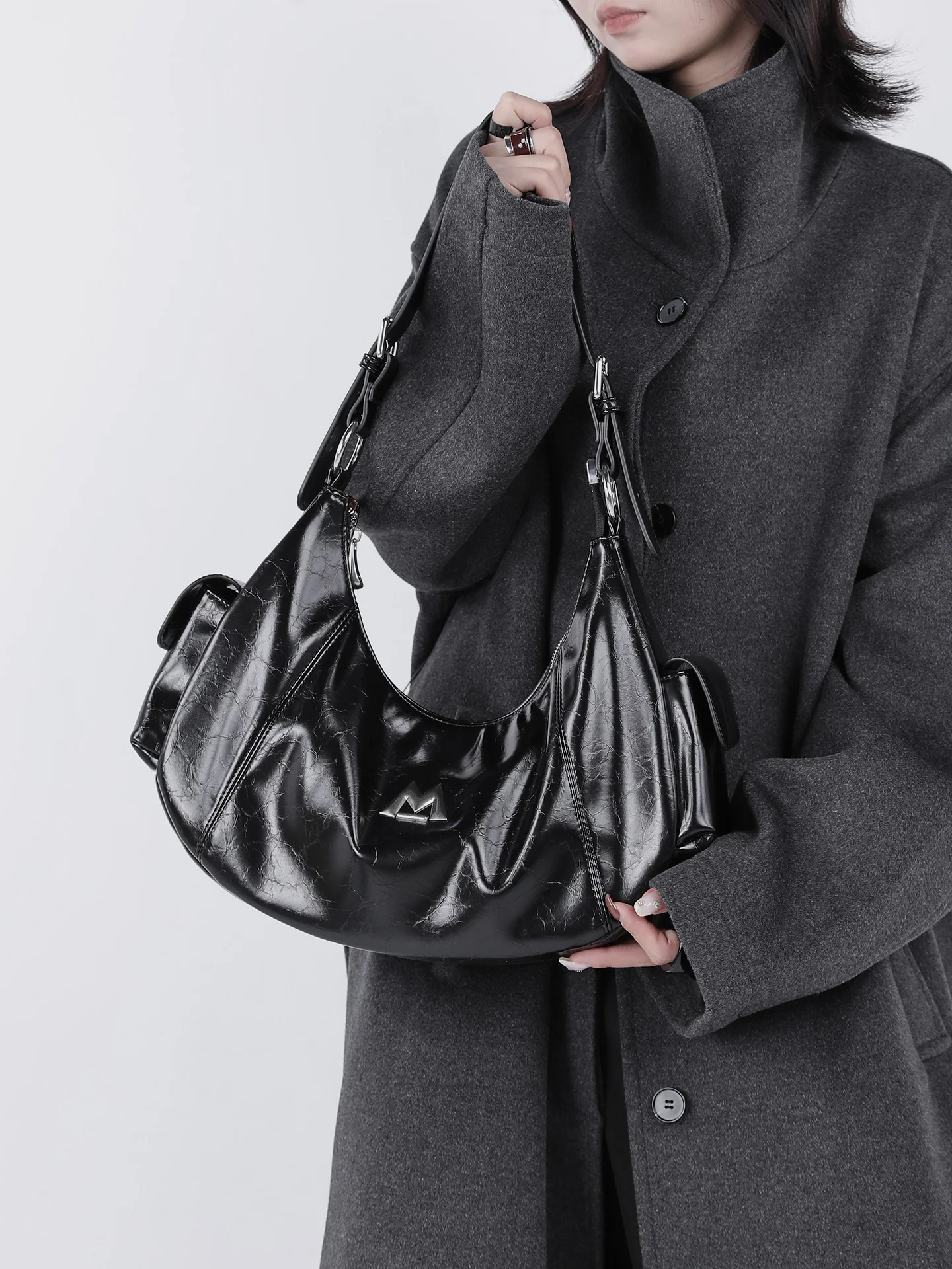 

Original Hobo Underarm Commuter Tote Bag Women's Crossbody Shoulder Bag Wooden River Card 2026 New Style American Retro