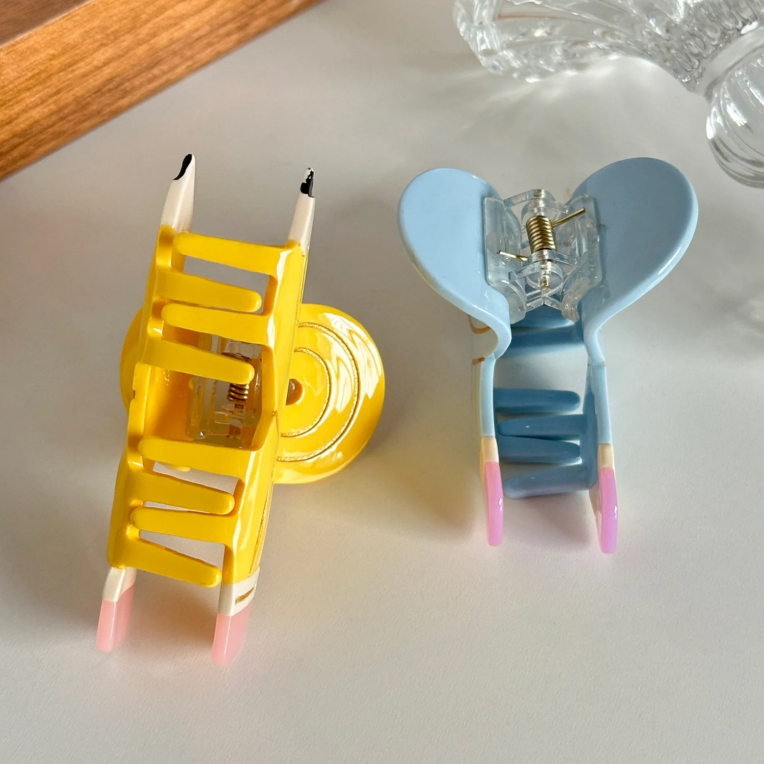 New Cute Design 7.9cm Candy Color Pencil Knot Hair Clip For Sweet Girl Cartoon Cellulose Acetate Shark Clip Hair Accessor