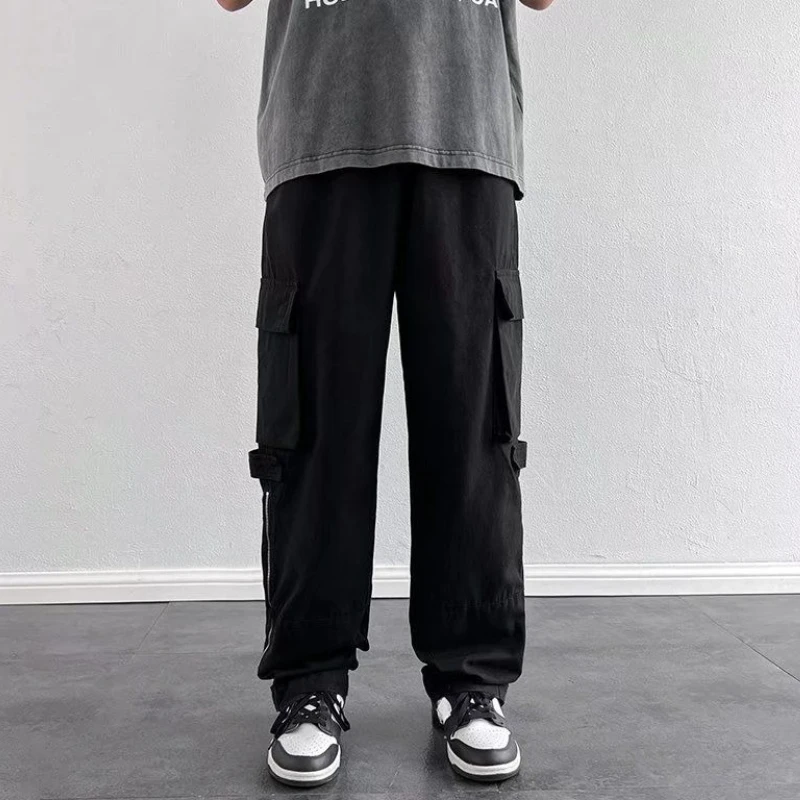 Męskie spodnie cargo oversize na wiosnę i lato, luksusowe, estetyczne, regular fit, luźne, designerskie, baggy, emo, typu joggers.