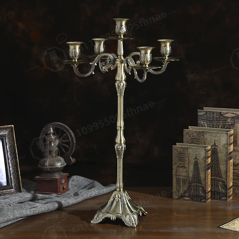 Bronze Retro Metal Candle Holder Decor Ornament For Hotel Wedding Western Restaurant Romantic Candlelight Dinner Table Layout