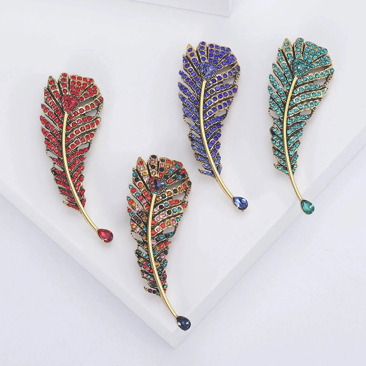 Heavy Workmanship Large Carat Super Shiny Zircon Feather Brooch Pin Luxury Fashion High End Chest Flower Advanced Level Pin