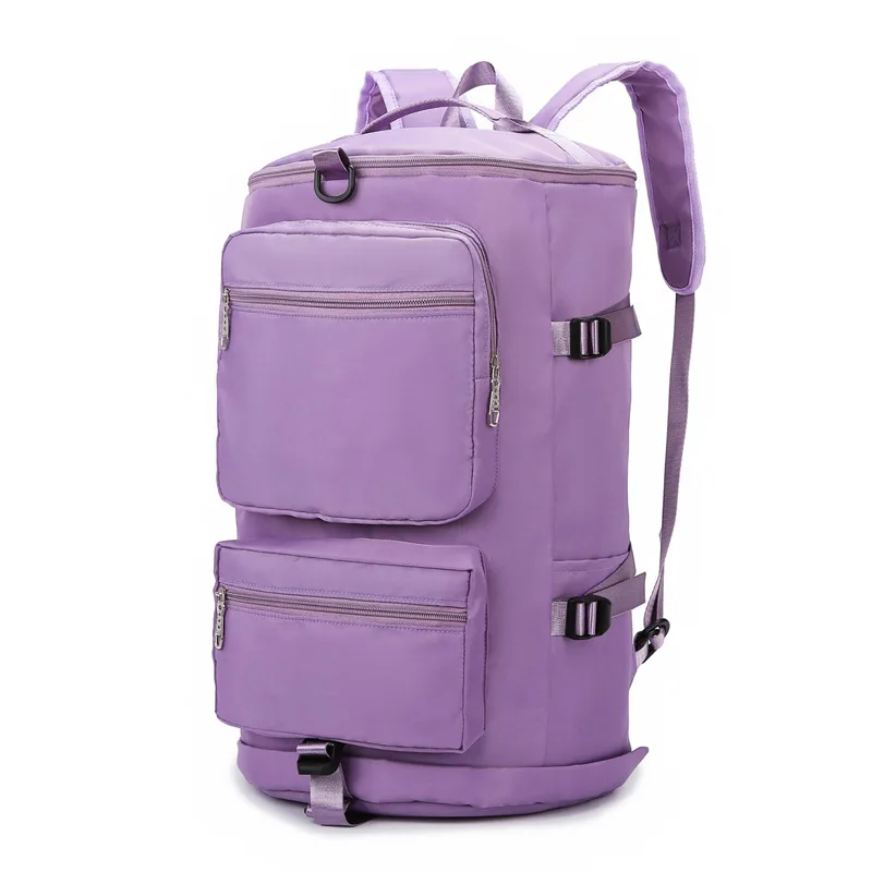 High - Capacity Luggage for Ease: Simple Design, Maximum Utility - With ample space, durable zippers and reinforced handles.