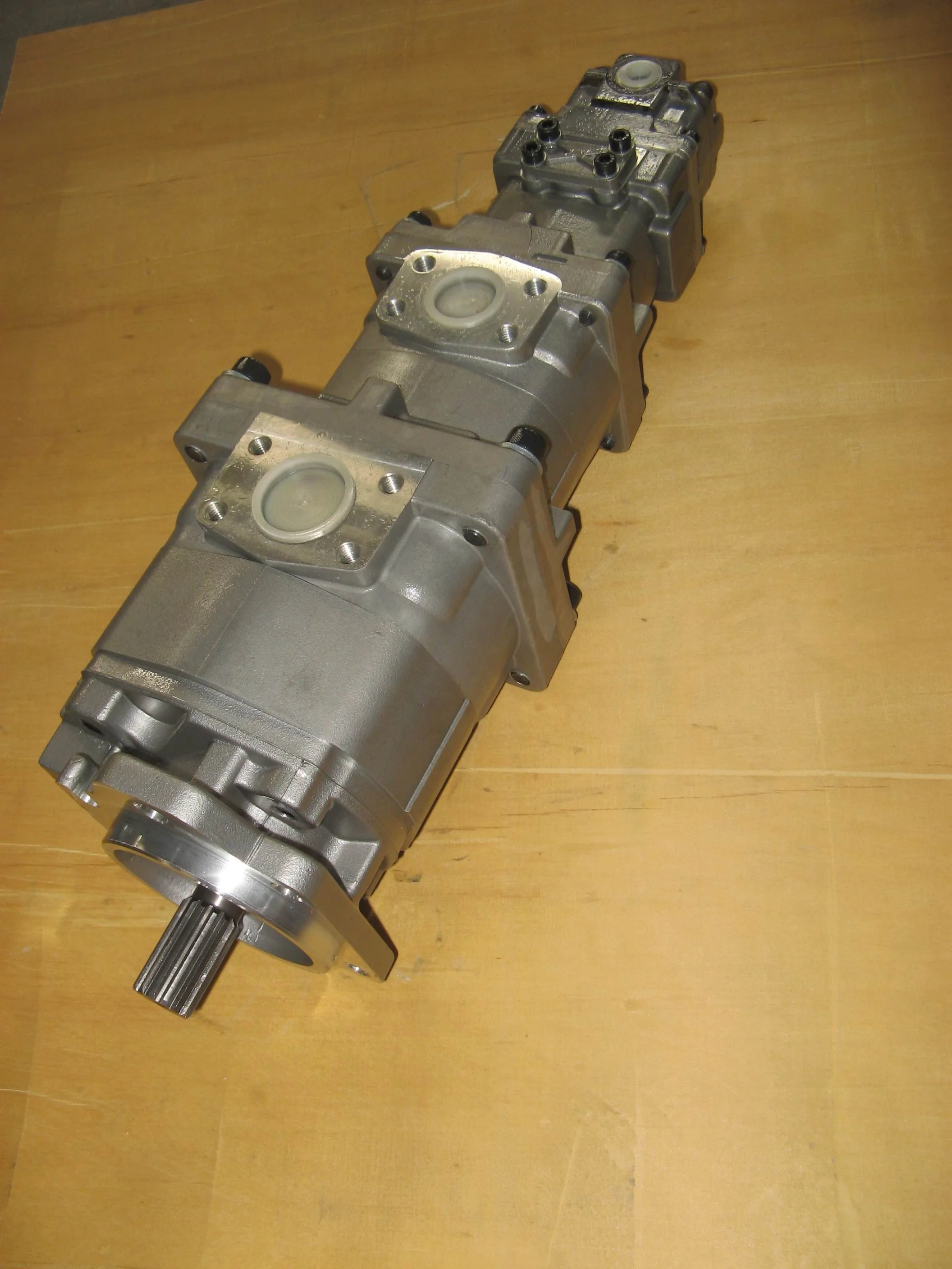 WA300 /WA320-3 Hydraulic Main Pump For Wheel Loader,Three Stage Hydraulic Pump 705-55-34580 705-55-34190 705-55-34160