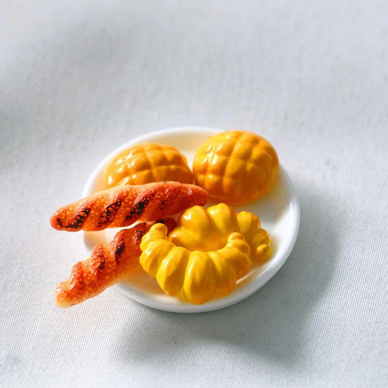 

6Pcs Simulation Croissant Bread Dollhouse Miniature Food Snack Kitchen Toy