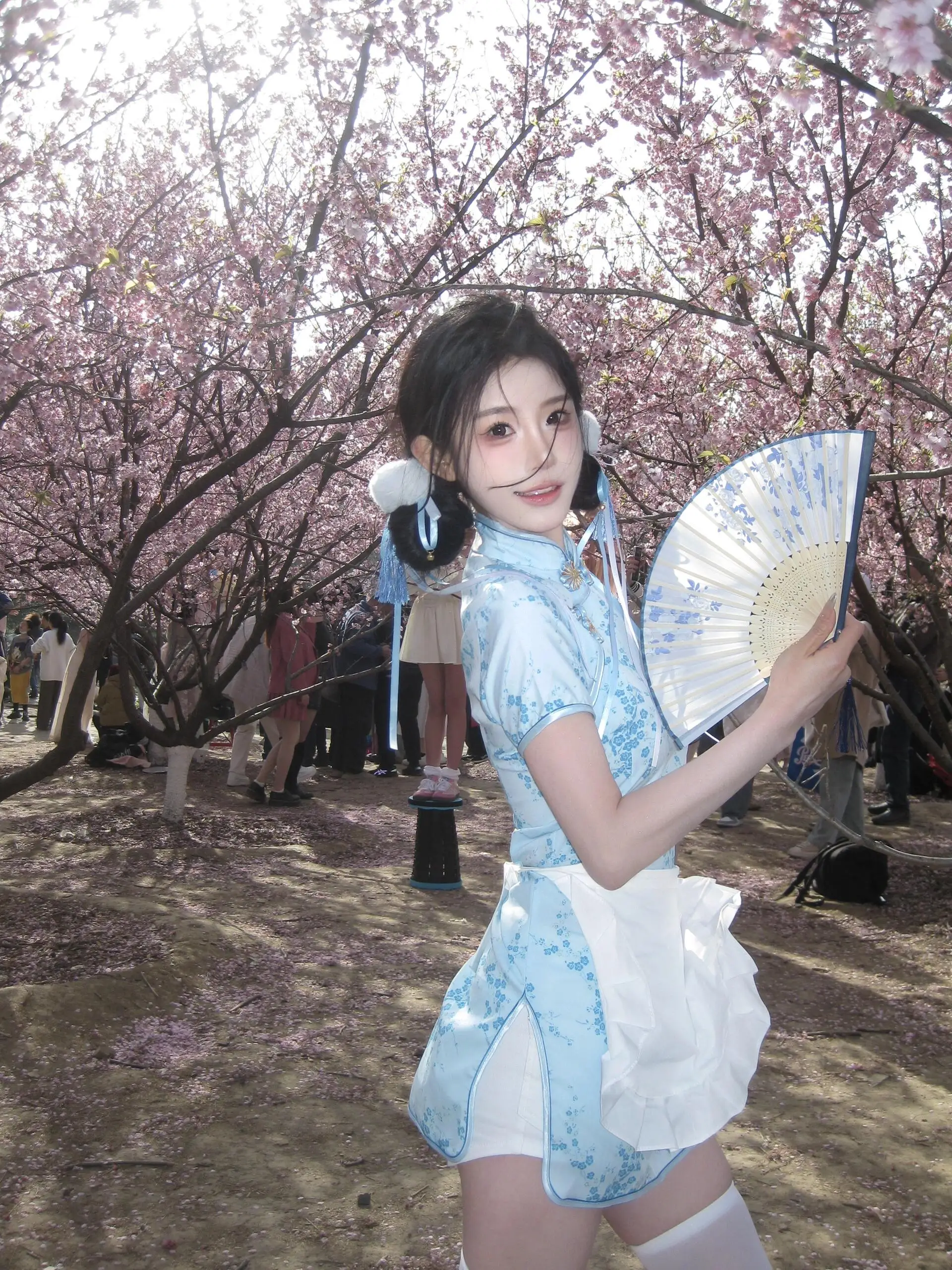 로우인 파 코스프레 중국 스타일 일본 메이드 로리타 세트 또는 라운드 칼라 로우 슬릿 또는 슬...