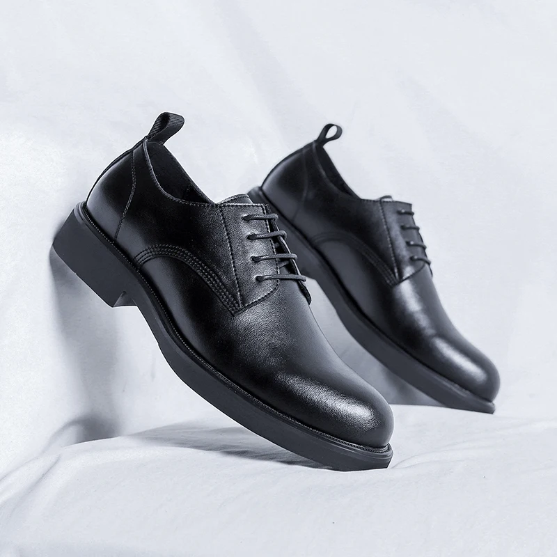 

Summer new breathable formal business style pointed casual leather soft soled men's thick soled small black shoes