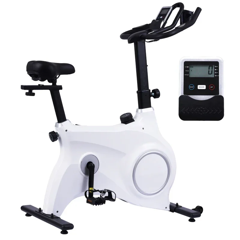 Bicicleta giratoria ajustable Cardio Fitness Ciclismo Spinning Bicicleta estática deportiva magnética para uso en el hogar A