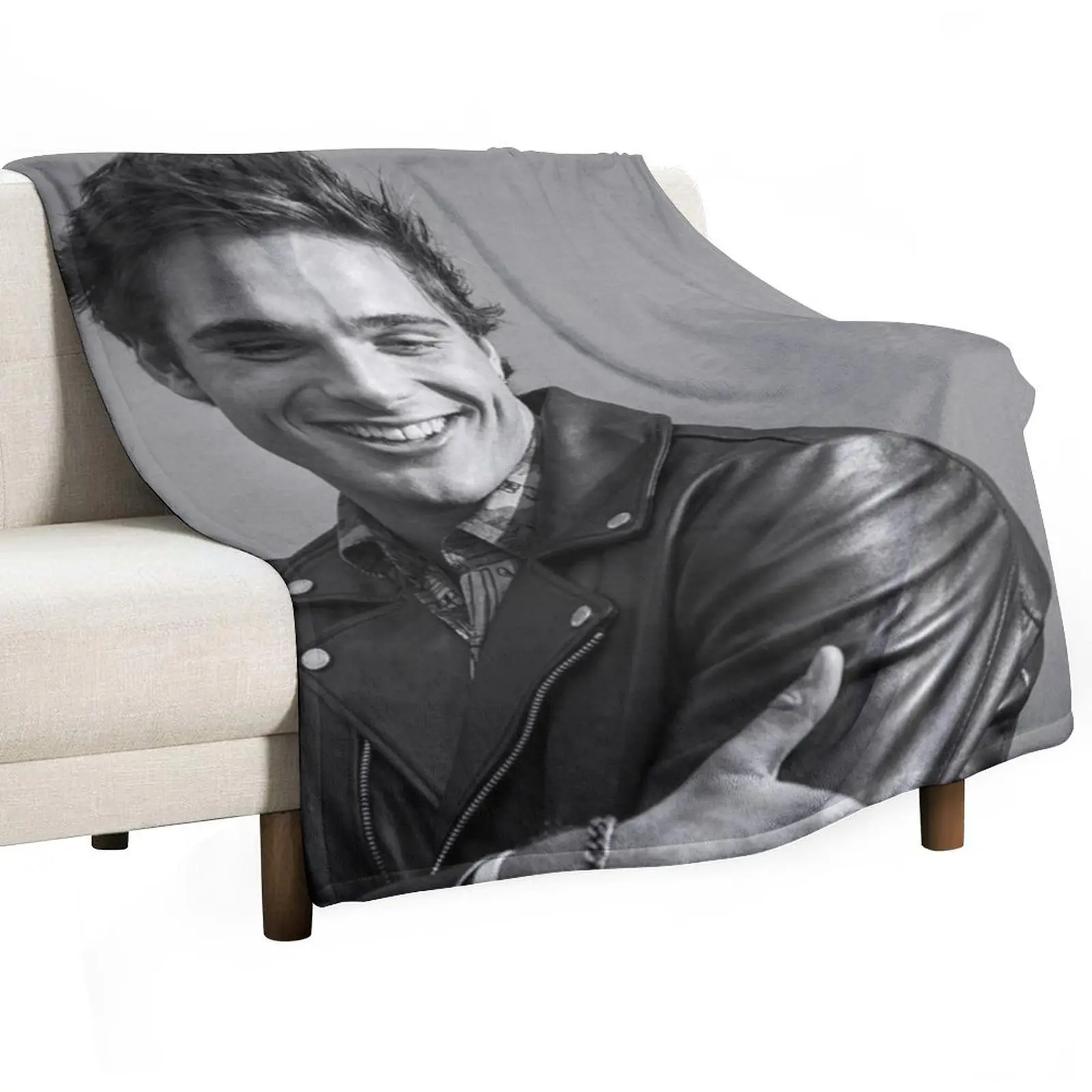

Jacob Elordi Throw Blanket Hair Cute Decorative Sofa Bed Fashionable Blankets
