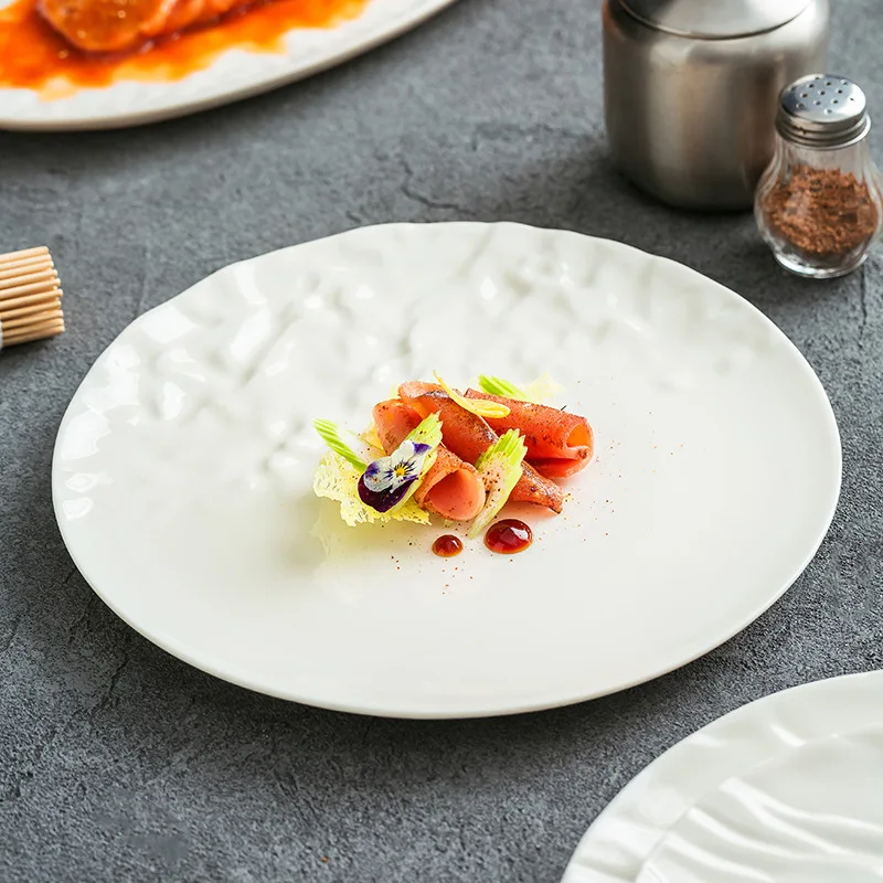 European Embossed Wrinkled Ceramic Steak Plate White Irregular Porcelain Dinner Plate Hotel Restaurant Specialty Plate Tableware