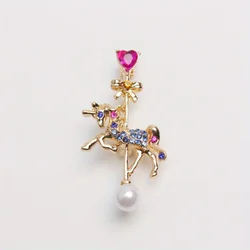 Carousel Horse Brooches for Women Unisex Rhinestone Round Party Casual Brooch Pins Gifts