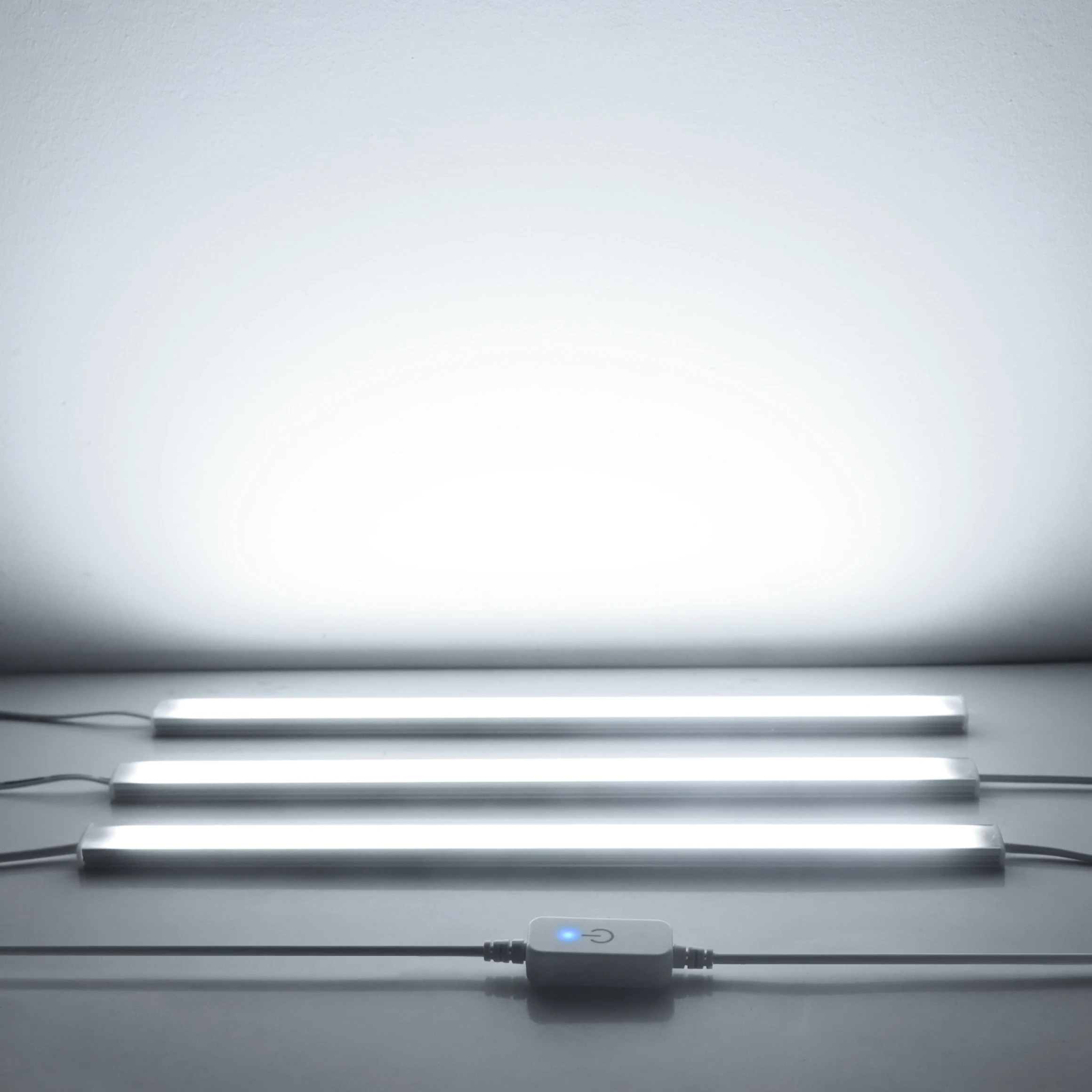 5V USB Cabinet Light Stepless Dimming Touch Switch 30cm LED Tube Night Lighting for Kitchen Wardrobe Work Room Shoe Closet