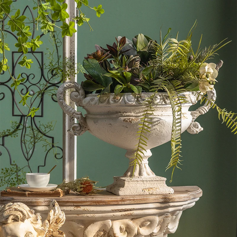 French retro old flower pot ornament, villa living room creative insertion of dried flowers, flower utensils, homestay decoratio
