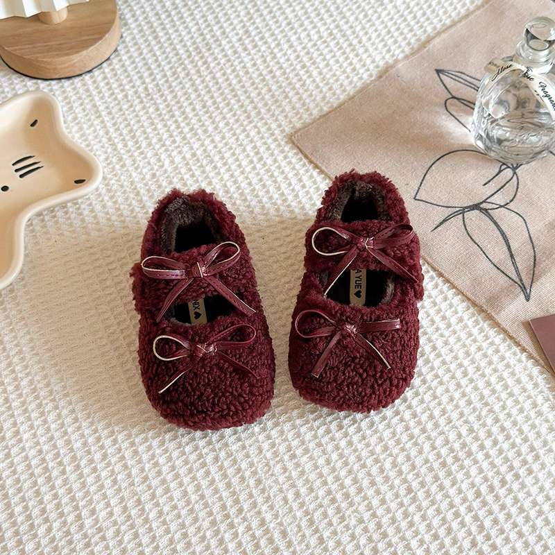 

2025 г., детская повседневная хлопковая зимняя новая обувь для девочек, модная нескользящая универсальная обувь принцессы в корейском стиле с мягкой подошвой