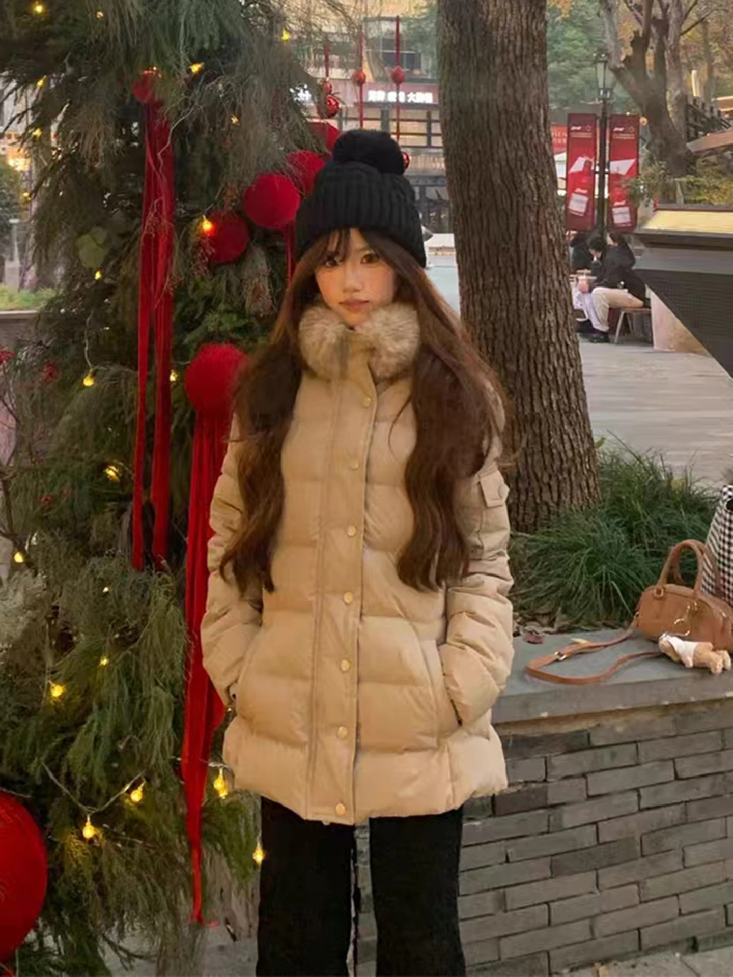 

Korean Sle Women's Winter Jaet with Fur Collar Slimming Waist Design Plump Filling Long Sve Zipper Closure Color