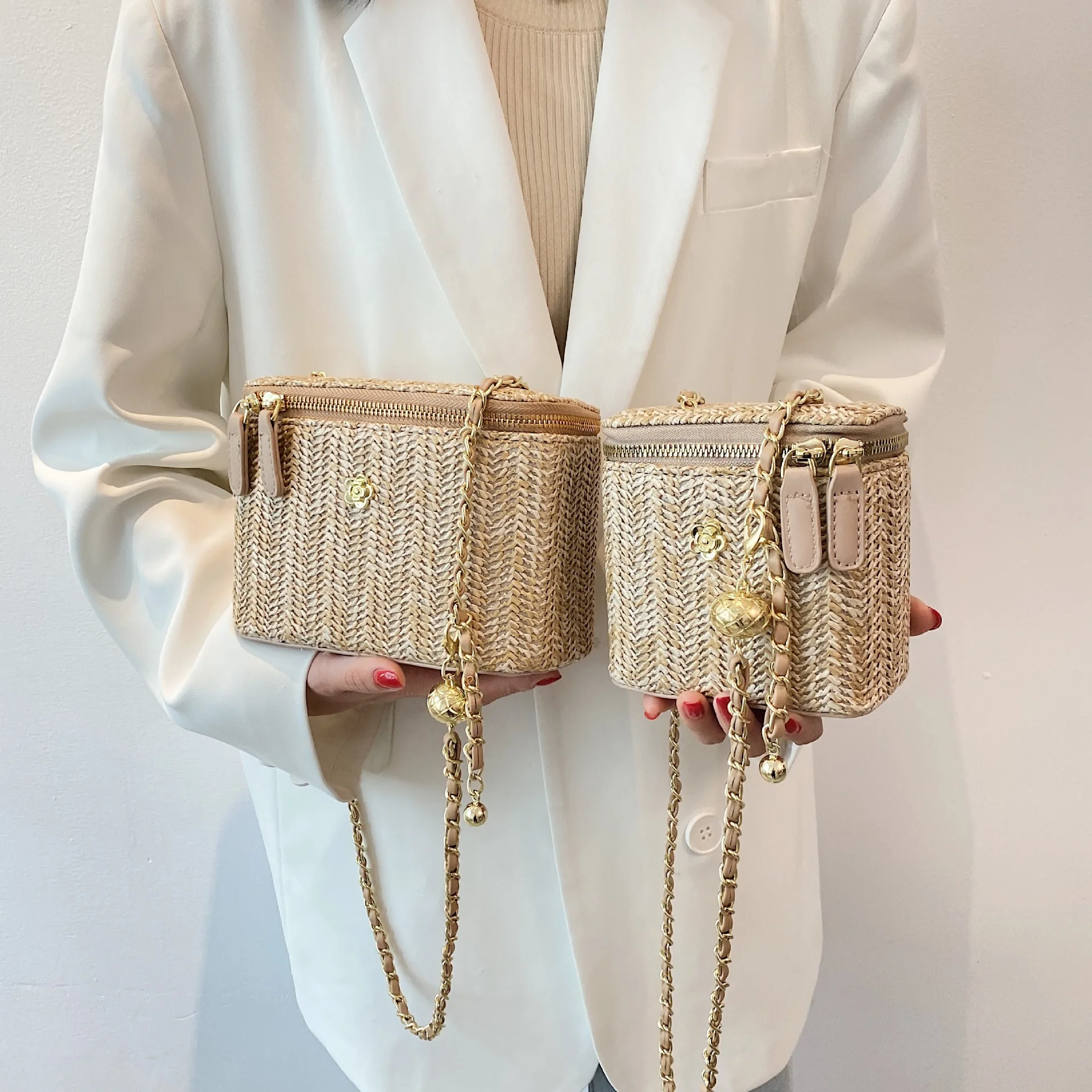 กระเป๋าสะพายข้างทรงถังสานขนาดเ - Luxury Beach Bags Ysl บทวิจารณ์และราคา