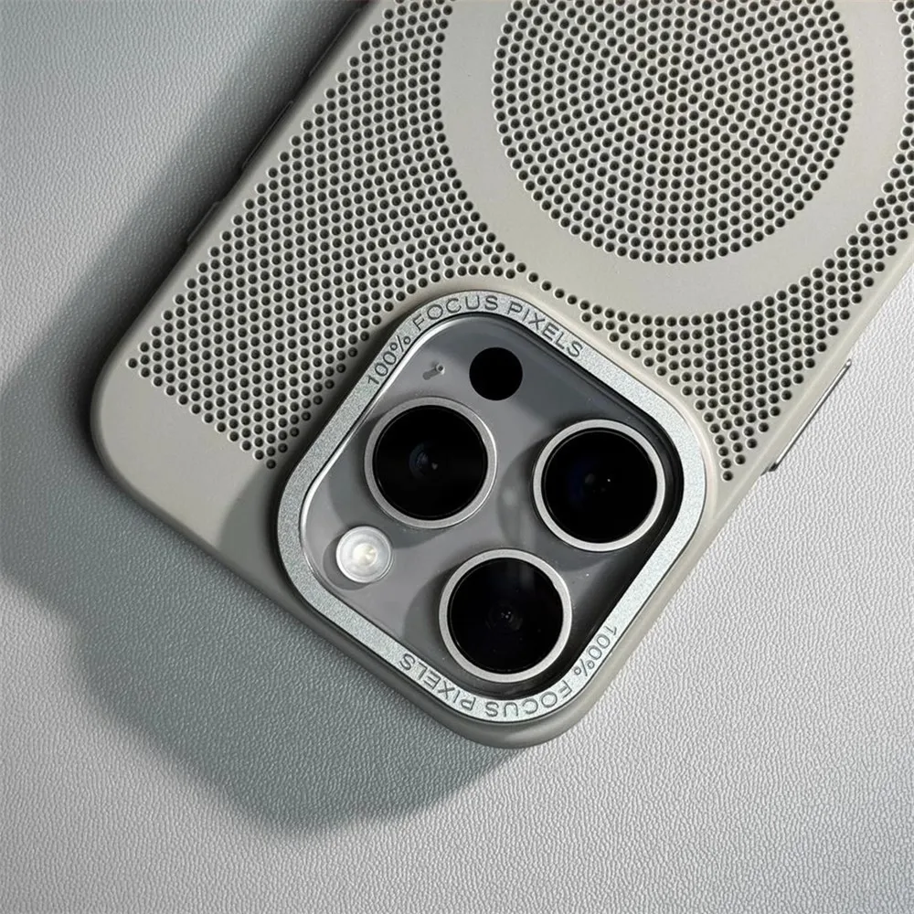 Custodia MagSafe con foro a griglia a nido d'ape per iPhone 16 15 Pro Max 14 Lente in lega Dissipazione del calore estiva Cover posteriore magnetica Custodia per PC