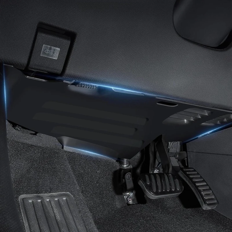 

For BYD Atto 3 2022-2024 Main Driving Anti-kick Board Throttle Line Protection Board Special Interior Retrofit Accessories