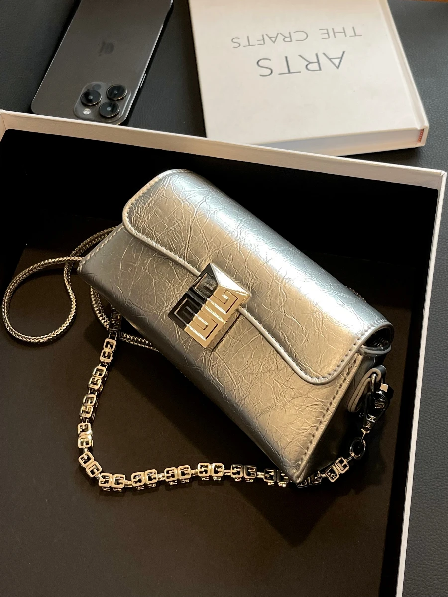 

Silver Shoulder Bags for Women Designer Vintage Chain Handbag White Small Square Clutch Female Mini Coin Purse Crossbody Bag Ins