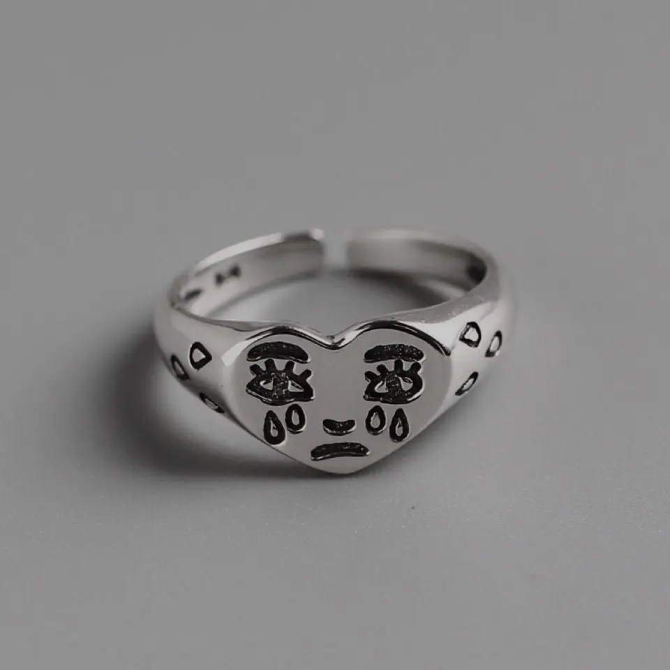 

Retro dark love crying face ring niche opening old tail ring
