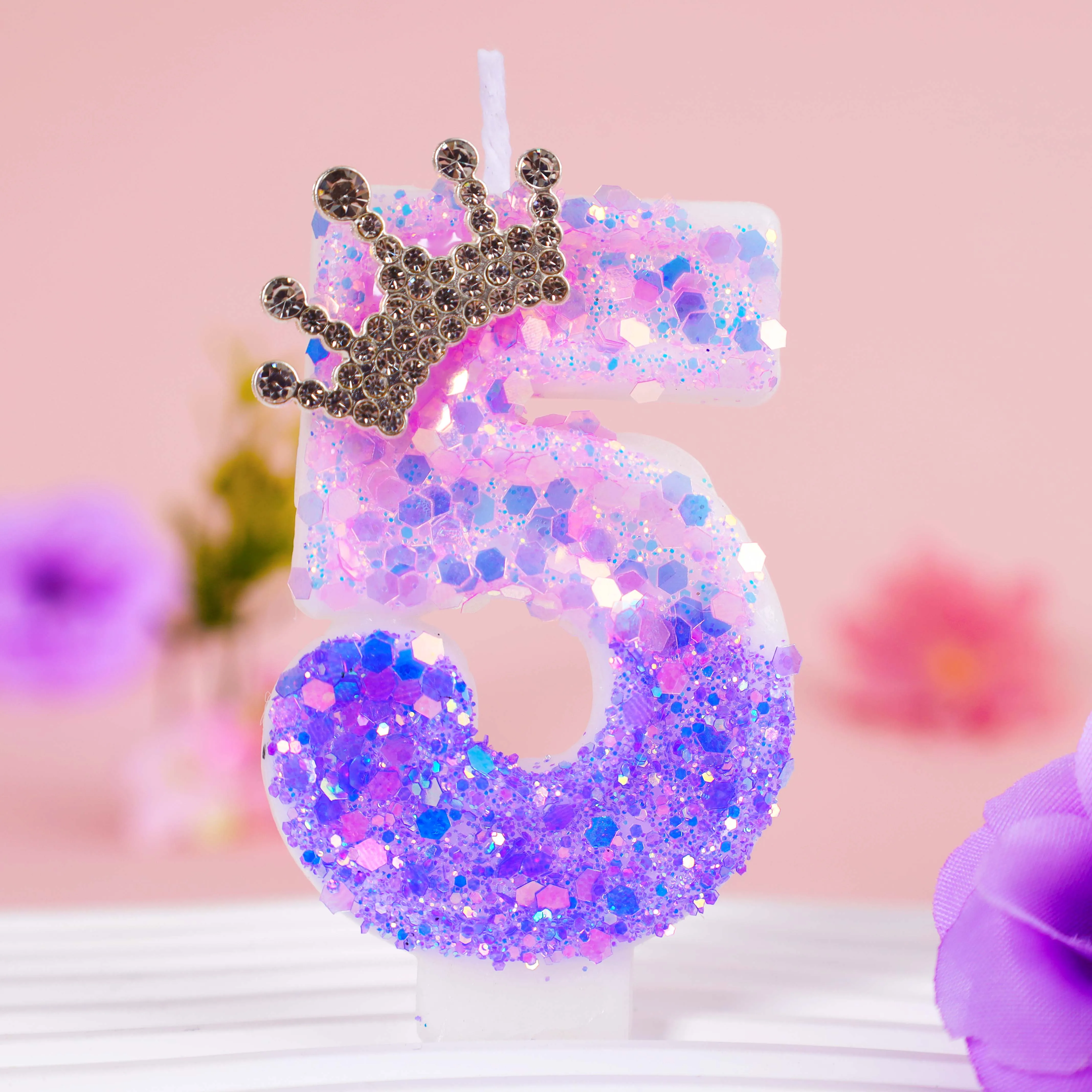 0-9 Lila & Rosa Ombre Glitzer-Kronen-Zahlen-Geburtstagskerze, Prinzessinnen-Stil Funkelnder Kuchenaufsatz für Mädchen 1./2./3. Geburtstag – Detail 10
