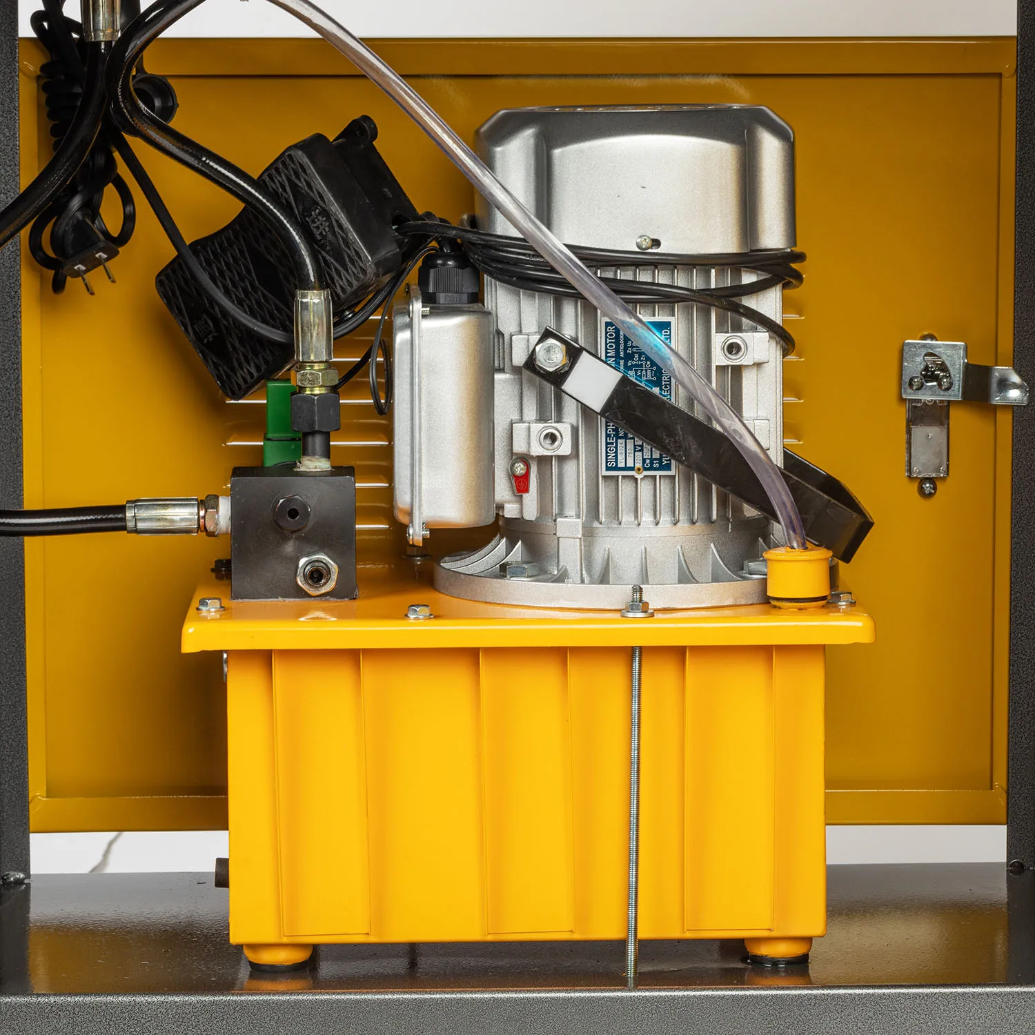 Máquina procesadora Tres en uno Corte y doblado