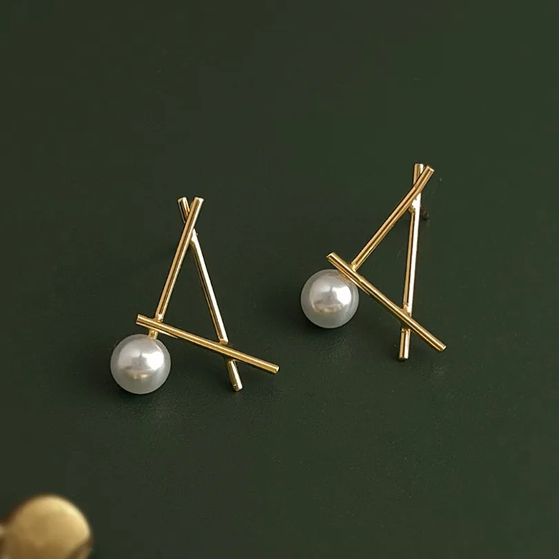 

Cretive Style Irregular Triangle Stud Earrings for Women with Cultured Pearls Gold Color fit Girl Work Party Jewelry Gifts