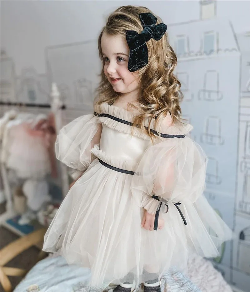 

Beige Tulle Flower Girl Dresses Off the Shoulder First Communion Dresses Prom Ball Gown Princess Baby Girl Dresses Photography