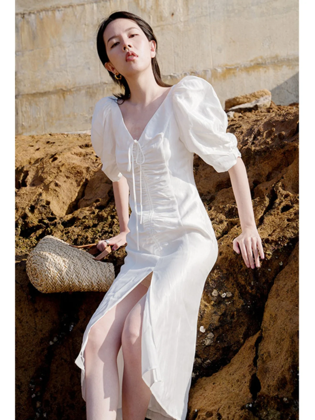 

Lumbinibi White Dr 2025 Spring Autumn New Small Design Sense Bubble Sve Waist in Slimming Effect A-Line Long Dr