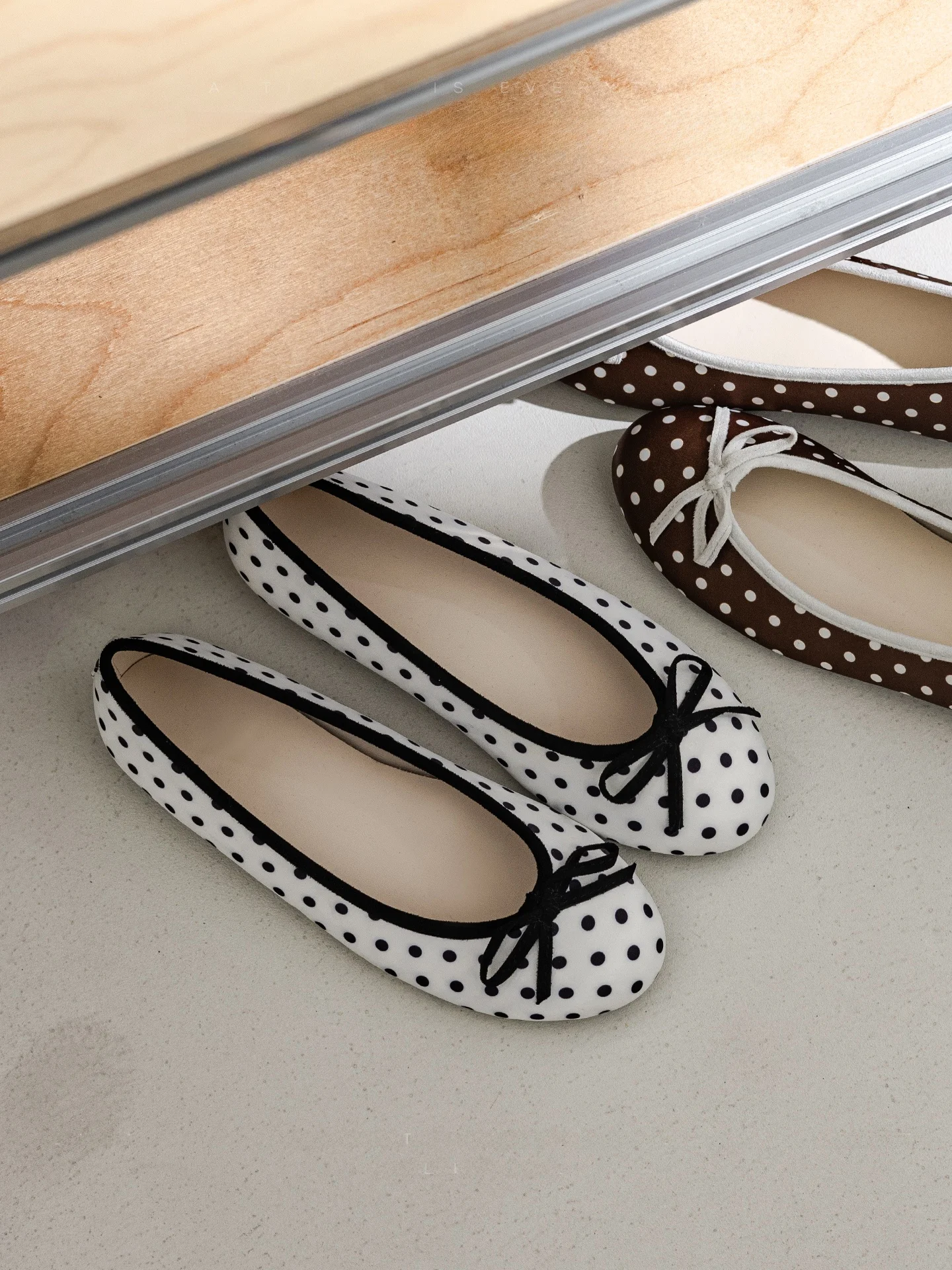 miaolu-polka-dot-knot-slip-on-flat-ballet-shoes-women's-spring-vintage-soft-bottom-commute-shoes-fashionable-casual