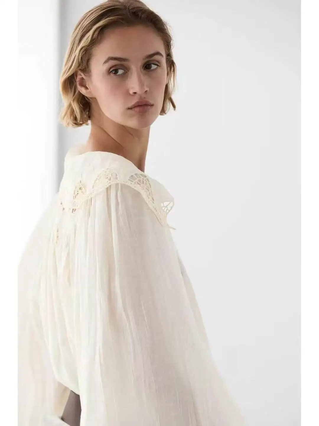 Elegant Summer Court Style Long Sleeve Embroidered Decorative Blouse Airy Draping Women's Fashion Loose Fit Polyester Fiber