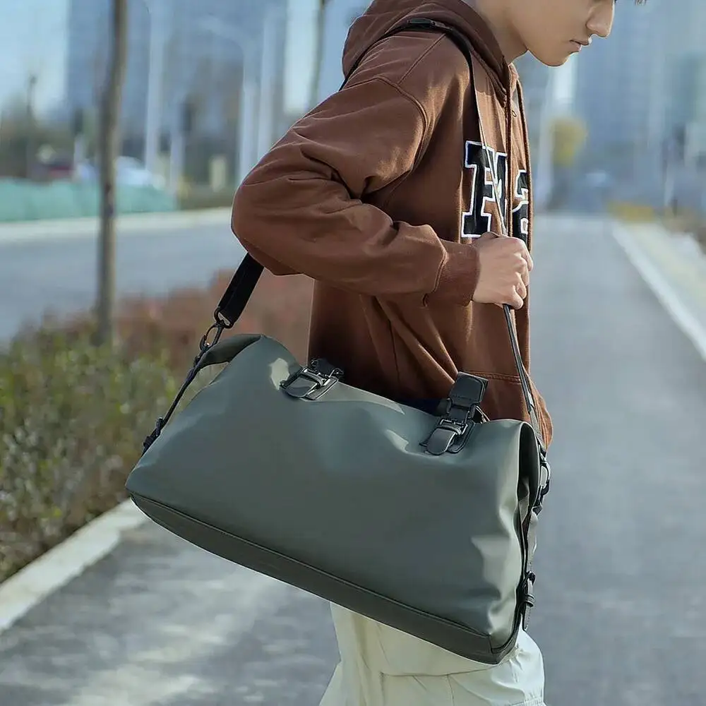 

2025 Newest Fashion Solid Color Large Capacity Fitness Sport Handbag Multifunction Travel Casual Crossbody Bags For Men
